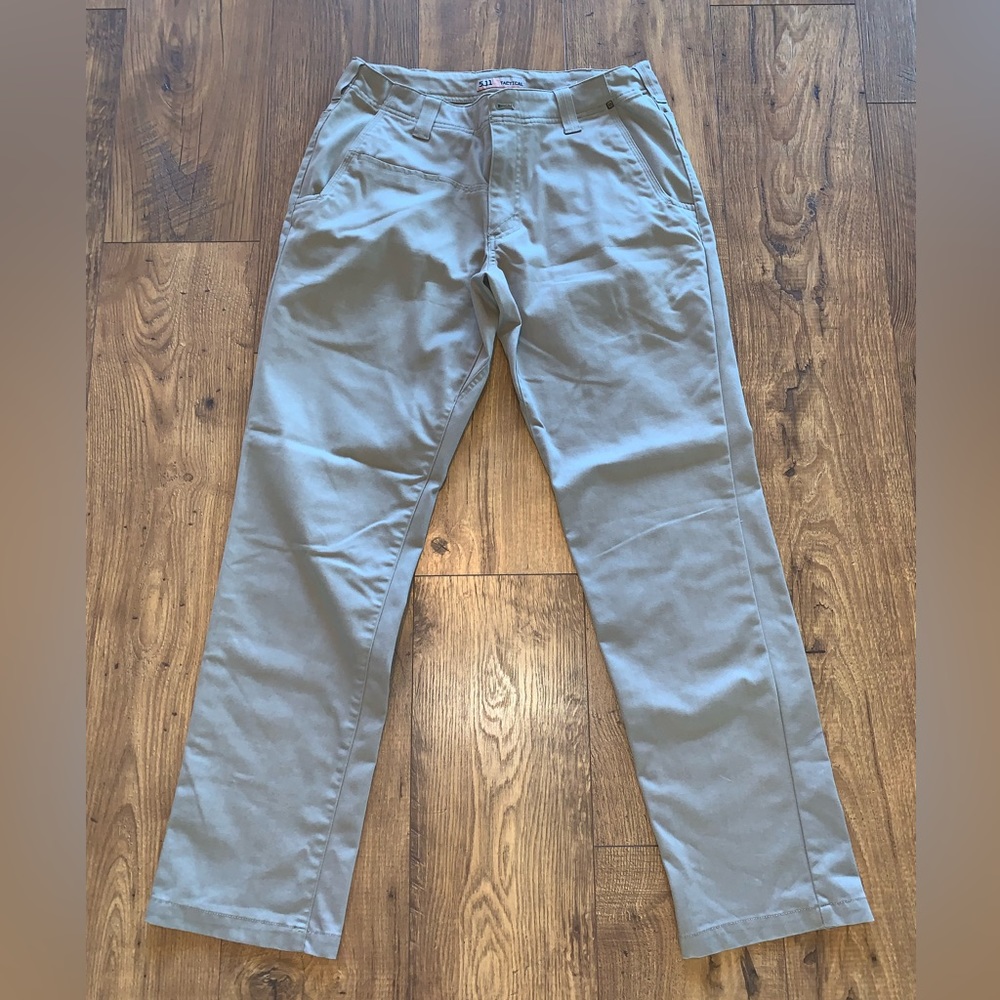 5.11 khaki tactical pants 32/32